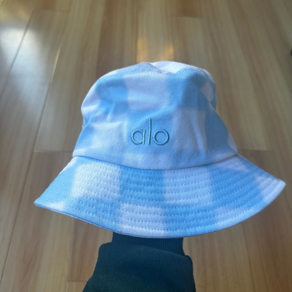 Alo Yoga x Frankies Bikinis Bucket Hat